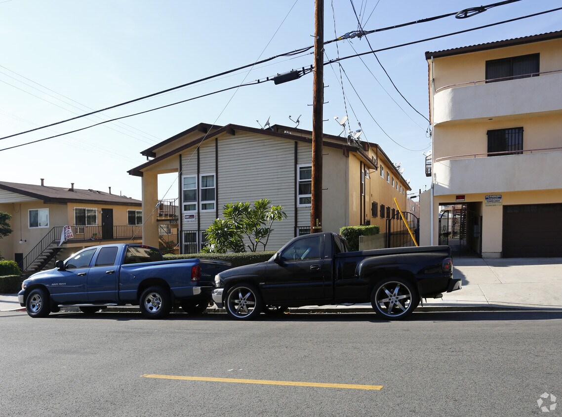 Foto del edificio - 905 Centennial St