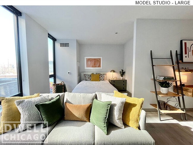 Foto del edificio - 2145 N Elston Ave