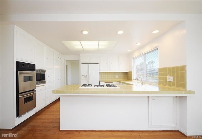 Building Photo - 5 br, 3 bath House - 30612 Via La Cresta