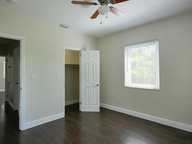 Photo - $2,650 11105-07 NE 9th Ave #11105 House