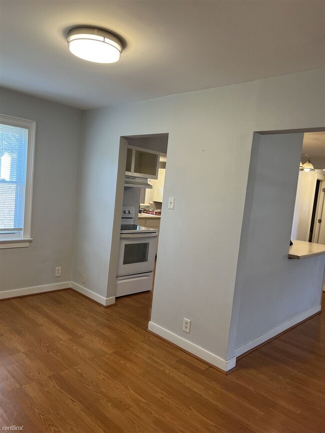 Building Photo - 3 br, 1.5 bath House - 3008 Hungary Spring...
