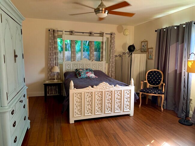 Foto del edificio - 825 NE 1st St