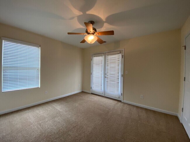 Building Photo - PRE-LEASING FOR AUGUST 2025!