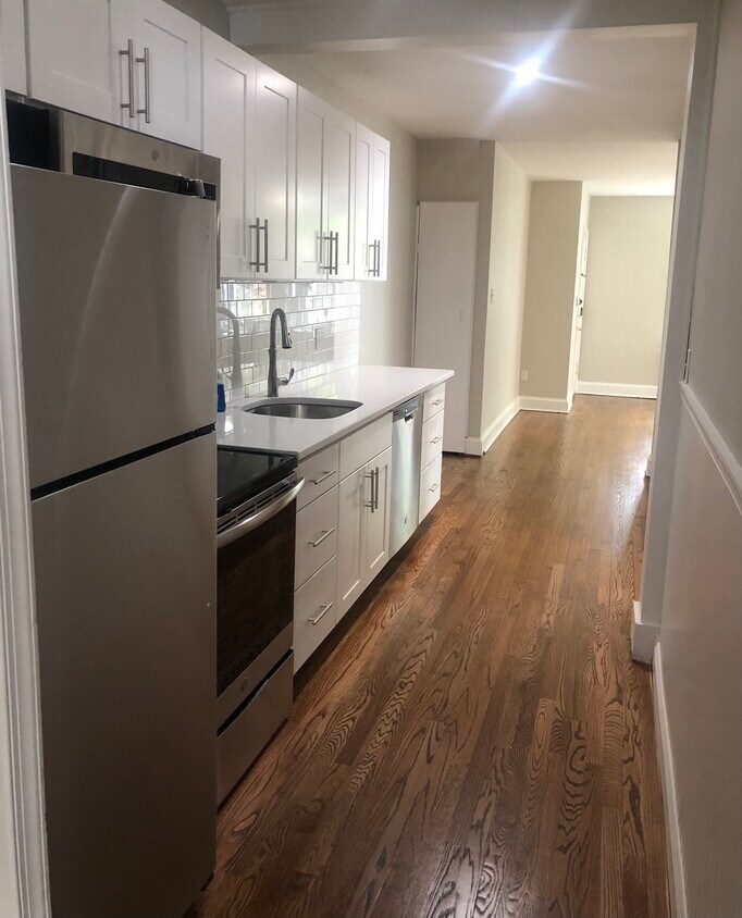 kitchen - 2221 40th Pl NW