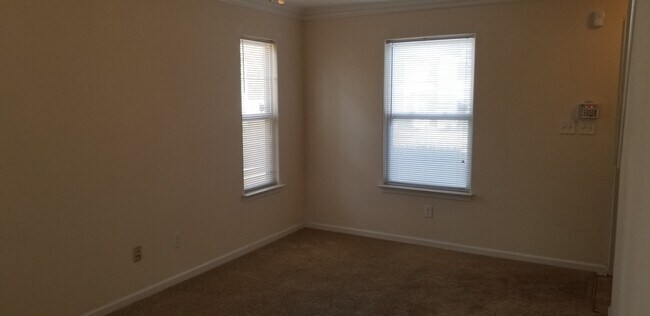 Foto del edificio - 3 Bedroom 2.5 Bath single family in Chesap...