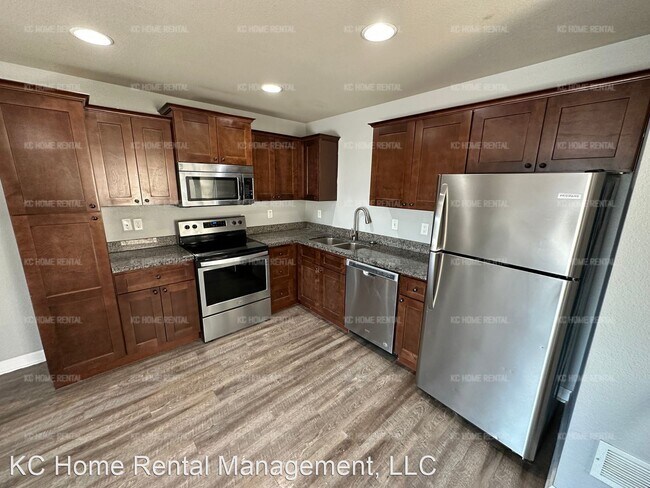Building Photo - 3 br, 3.5 bath House - 10537 Kane Dr