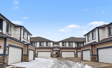 Building Photo - 2921 Kansas Dr