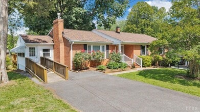 Building Photo - 405 Oakland Cir