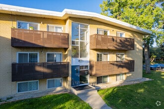 Building Photo - University Pointe
