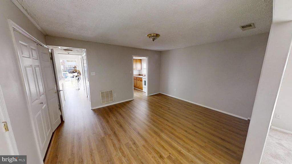 Foto principal - 150 Dunlap Rd