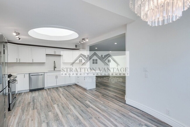 Building Photo - 4540 E Heatherbrae Dr