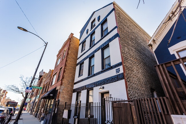 Building Photo - 2102 N Damen Ave