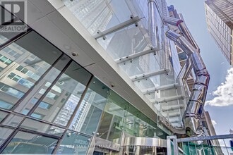 Building Photo - 1-311 Bloor St E