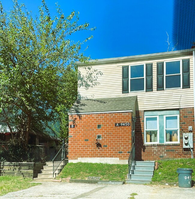 Building Photo - 9450 Fairgreen Ln