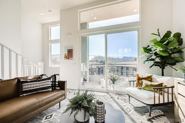 Foto del edificio - Coming Soo!! Beautiful 4bed/3bath Townhome in Fashion Valley **Move in Special Half off 1st month...