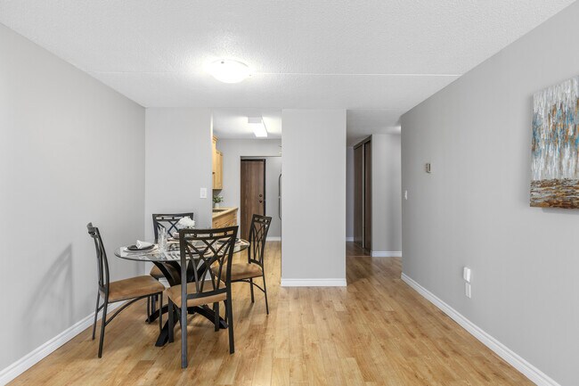 Photo du bâtiment - Campbell Place Apartments