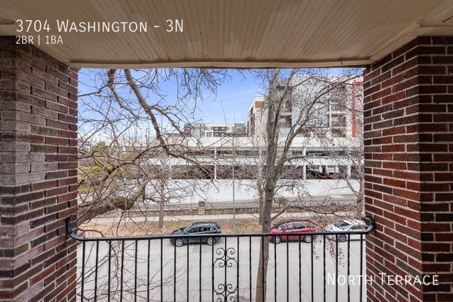 Foto del edificio - 3704 Washington-3N