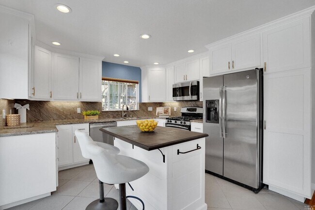Foto del edificio - 439 Brentwood Dr