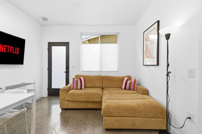 Building Photo - 5019 Hawley Blvd