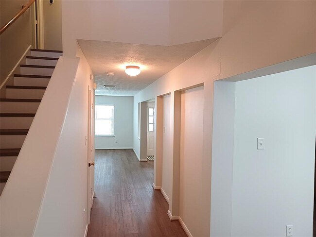Foto del edificio - 13414 Beechglen Ln