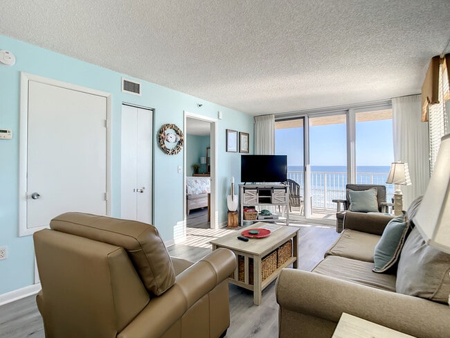 Building Photo - Oceania Beach Club 401
