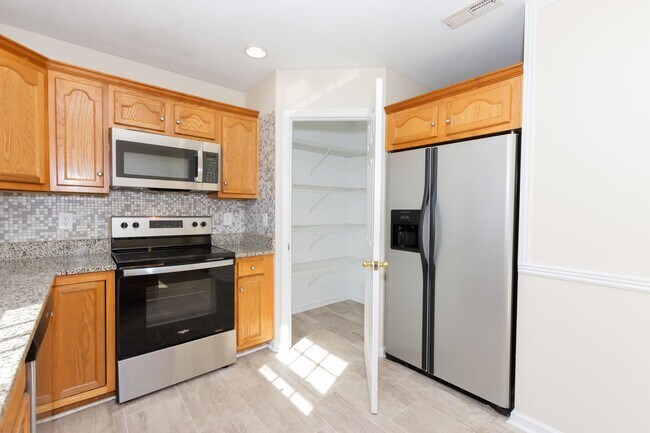Foto del edificio - MOVE-IN READY $300 off first month