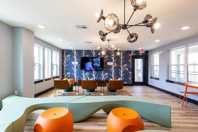 Building Photo - 1000 E Yager Ln