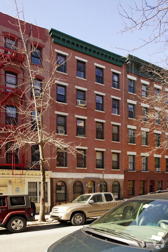 Building Photo - 524 E 6th St