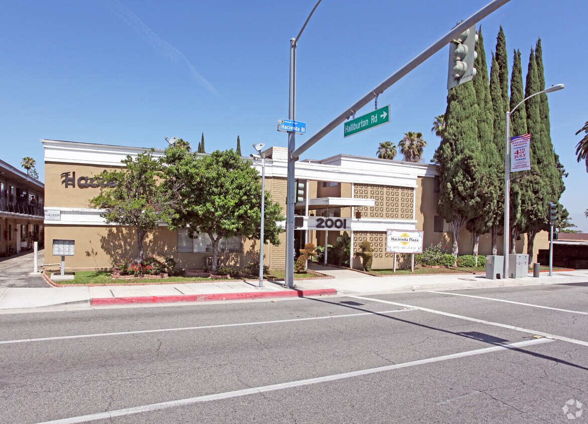 Foto del edificio - Hacienda Plaza Apartments