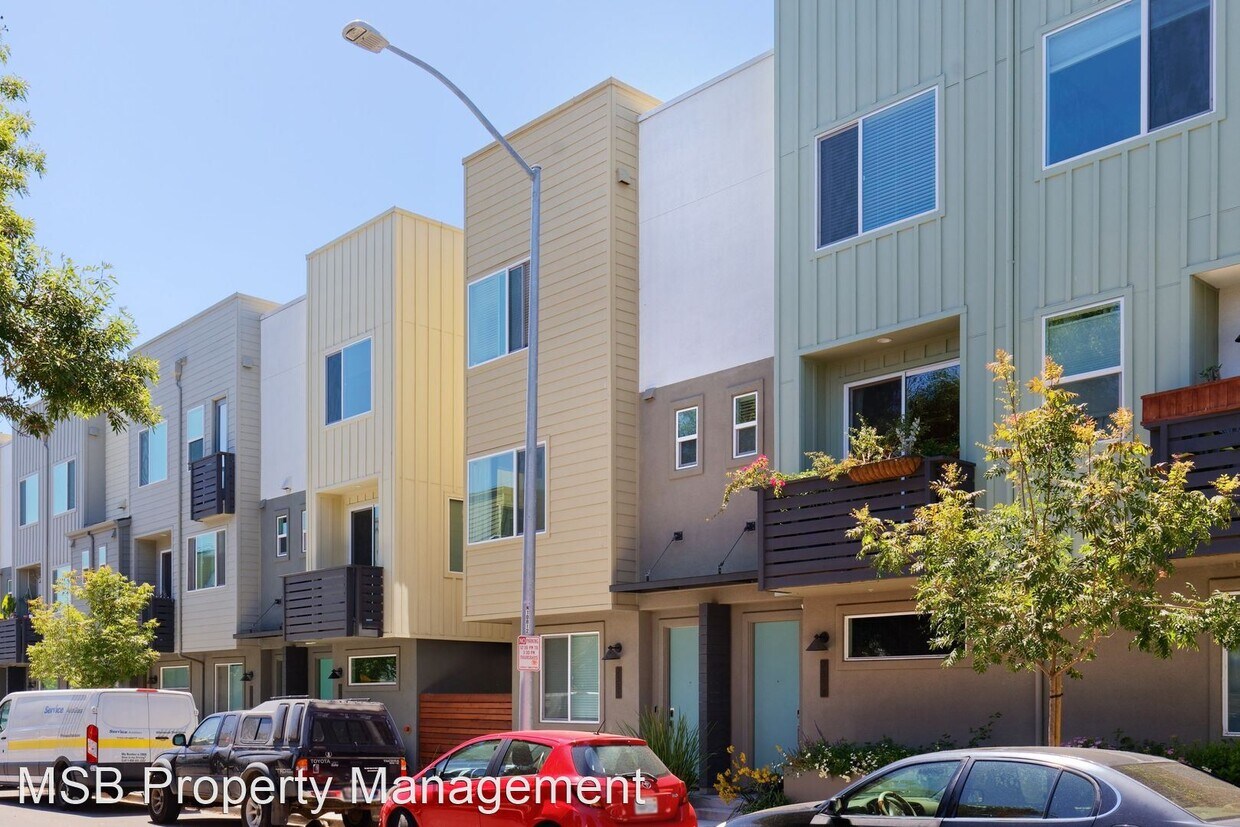 Foto principal - 2 br, 2.5 bath House - 2337 Myrtle Street