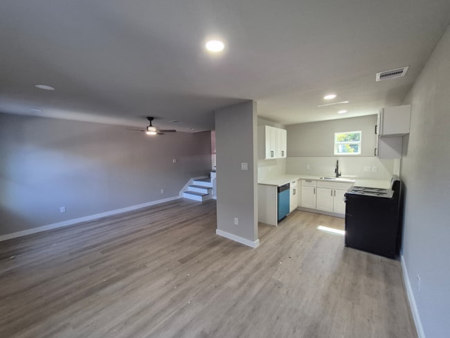 Building Photo - 3268 Holman St