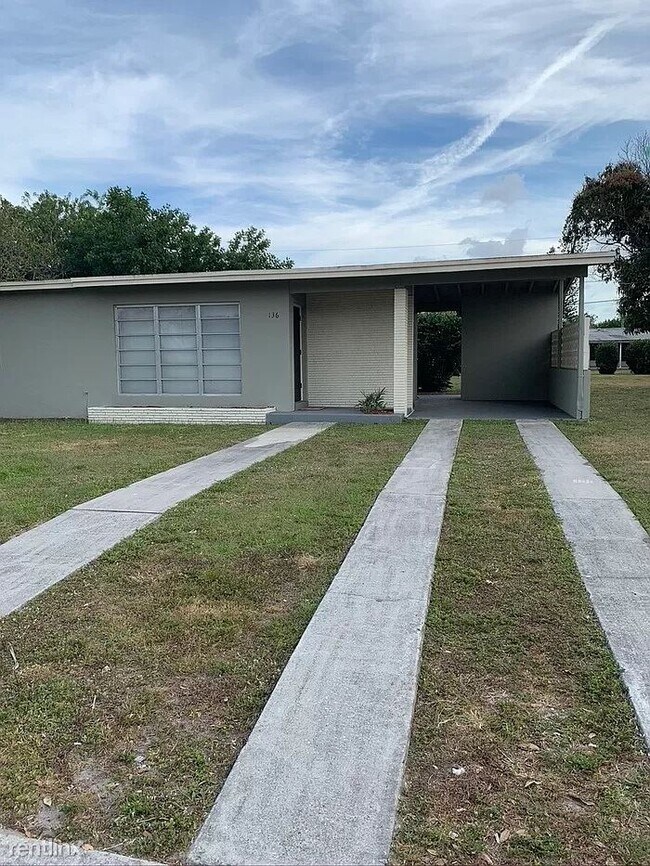 Building Photo - 2 br, 1 bath House - 136 SE Prima Vista Blvd