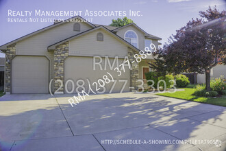 Building Photo - 2220 E Meadow Creek Dr