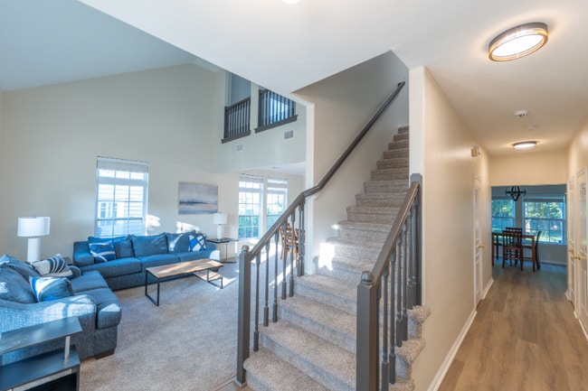 Building Photo - 2076 Queens Point Dr
