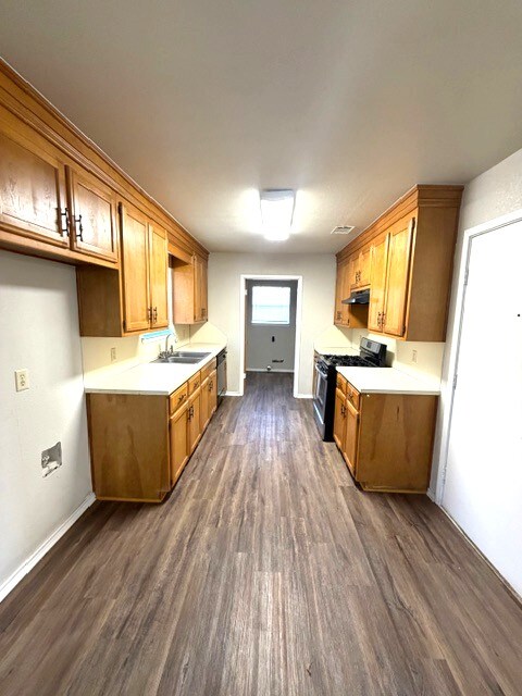 Building Photo - 218 Ave F