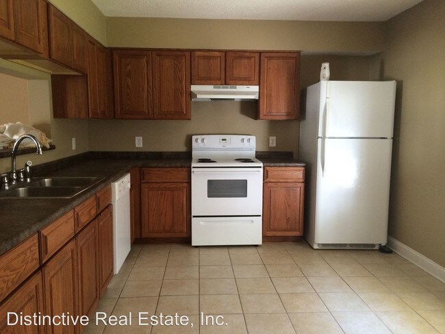 Building Photo - 3 br, 1.5 bath House - 165 Kingspoint Blvd.