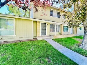 Building Photo - 845 Ridgewood Dr