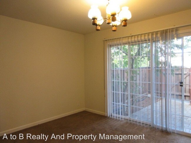 Foto del edificio - 4 br, 2.5 bath House - 1446 Wildrose Way