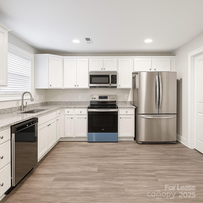 Building Photo - 3024 Seymour Dr