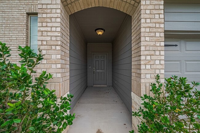 Building Photo - 12518 Pelican Bay Dr