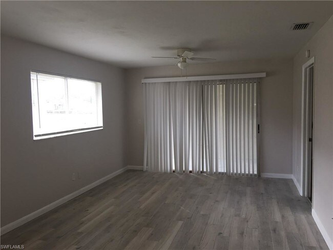 Foto del edificio - 930 SW 47th Terrace