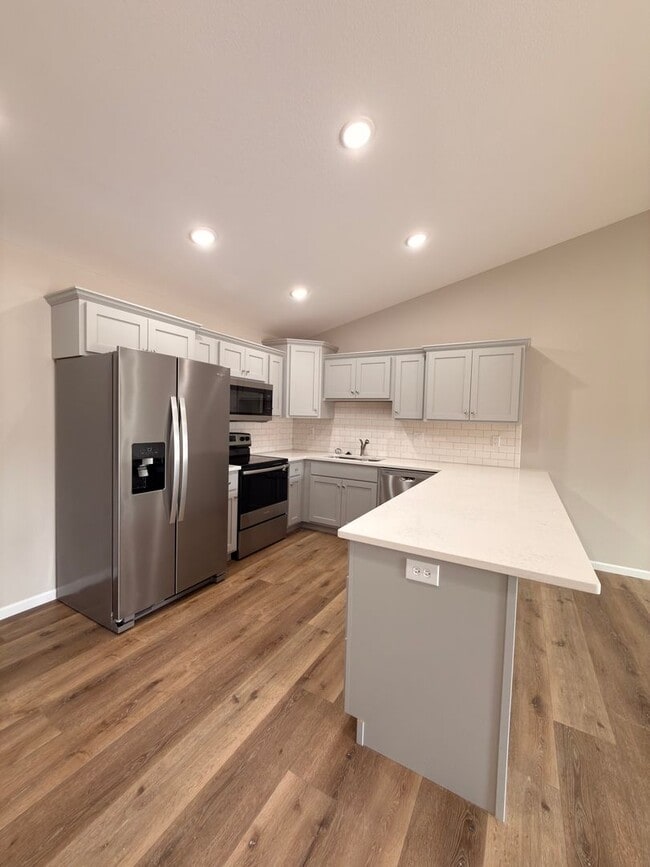 Building Photo - 3031-MF3-E4