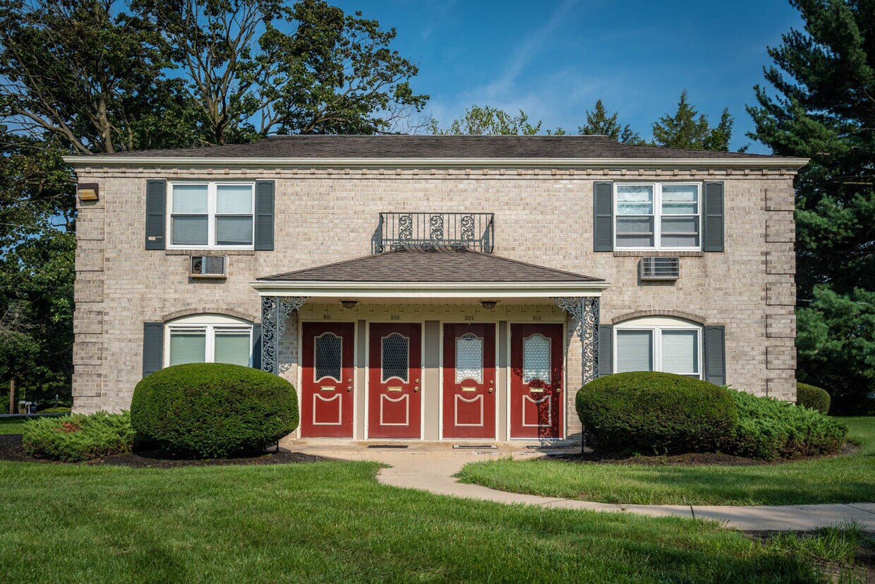 CHERRYHILL VILLAS 426 Estelle Dr Lancaster, PA