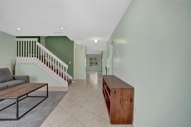 Foto del edificio - 1726 SW 110th Terrace