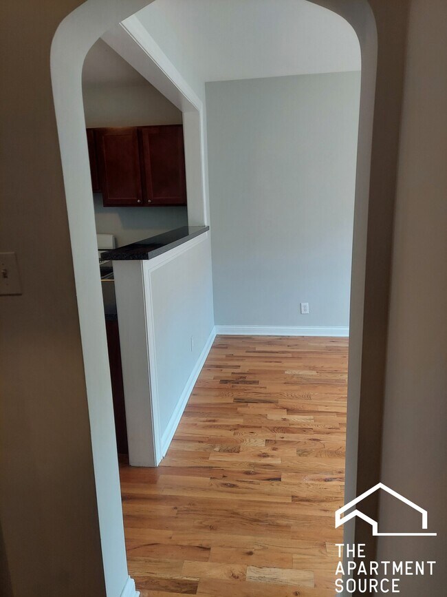 Foto del edificio - 4419 N Wolcott Ave