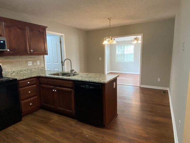 Building Photo - 5864 Mankin McKnight Rd