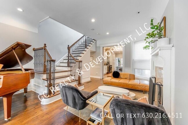 Building Photo - 4449 S Ellis Ave