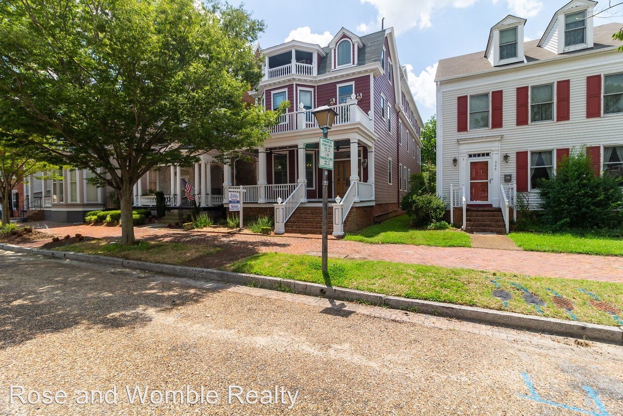 Primary Photo - 6 br, 4.5 bath House - 314 Court Street