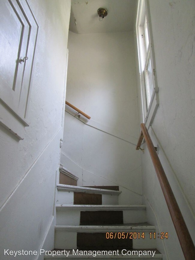 Foto del edificio - 202 E Bloomington St