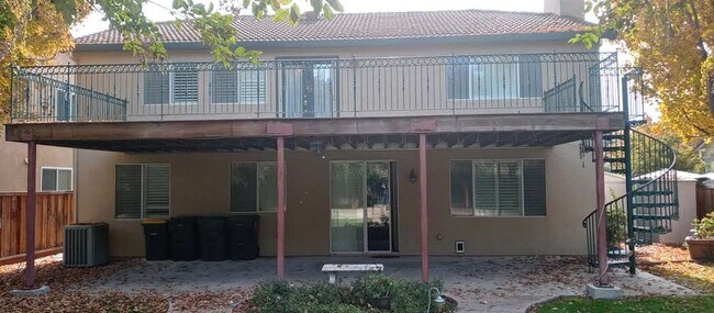 Foto del edificio - Rare Brookside Home With Large Balcony & B...